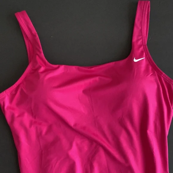 Nike Essential Solid U Back One Piece Pink Swimsuit - Picture 5 of 10